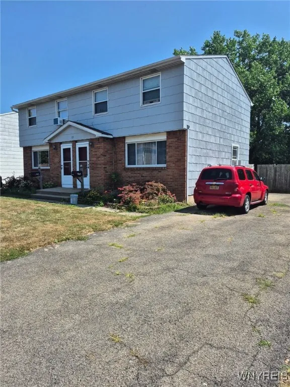 235 Robert Drive Right Side, North Tonawanda, New, North Tonawanda, New York 14120, 3 Bedrooms Bedrooms, 5 Rooms Rooms,1 BathroomBathrooms,Residential Lease,Closed,235 Robert Drive Right Side, North Tonawanda, New ,0,B1655616