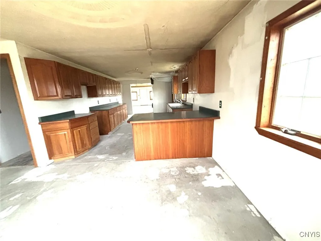 7458 Surbrook Road, Lysander, New York 13027, Lysander, New York 13027, 2 Bedrooms Bedrooms, 5 Rooms Rooms,1 BathroomBathrooms,Residential,For Sale,7458 Surbrook Road, Lysander, New York 13027,0,S1655787