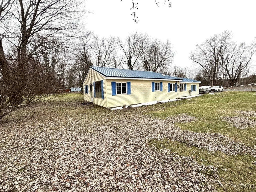 7458 Surbrook Road, Lysander, New York 13027, Lysander, New York 13027, 2 Bedrooms Bedrooms, 5 Rooms Rooms,1 BathroomBathrooms,Residential,For Sale,7458 Surbrook Road, Lysander, New York 13027,0,S1655787