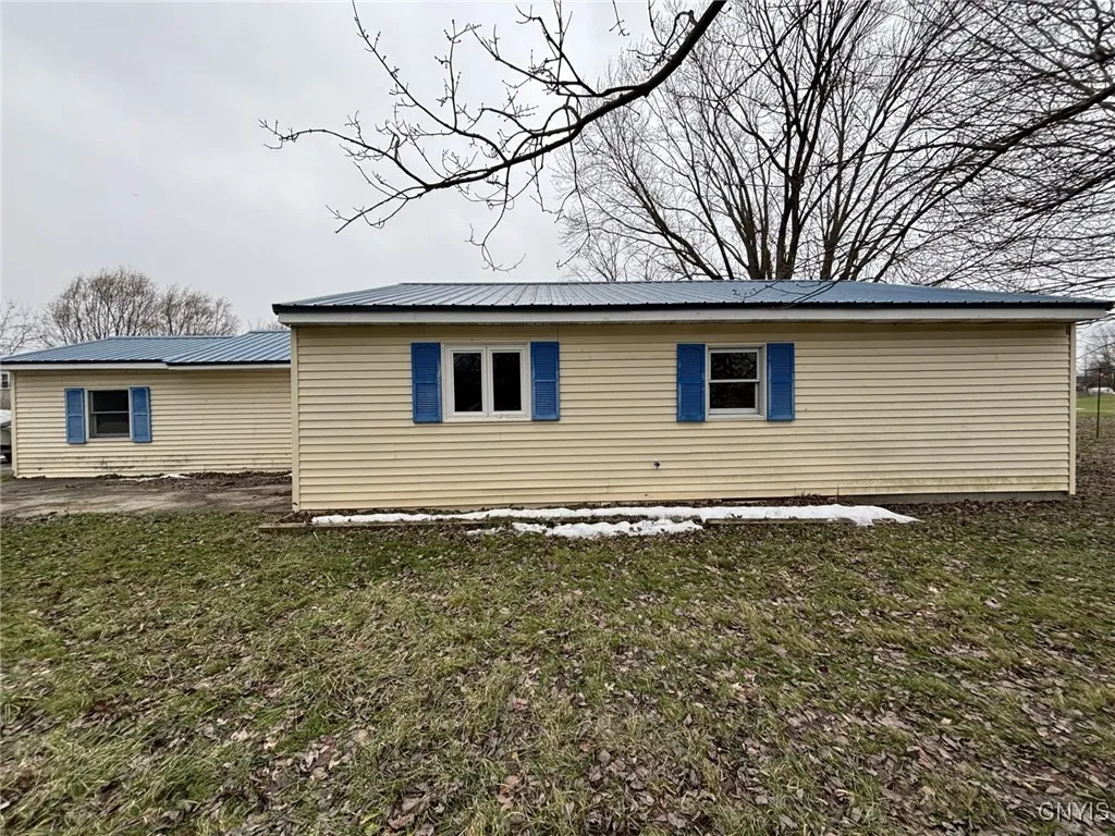 7458 Surbrook Road, Lysander, New York 13027, Lysander, New York 13027, 2 Bedrooms Bedrooms, 5 Rooms Rooms,1 BathroomBathrooms,Residential,For Sale,7458 Surbrook Road, Lysander, New York 13027,0,S1655787