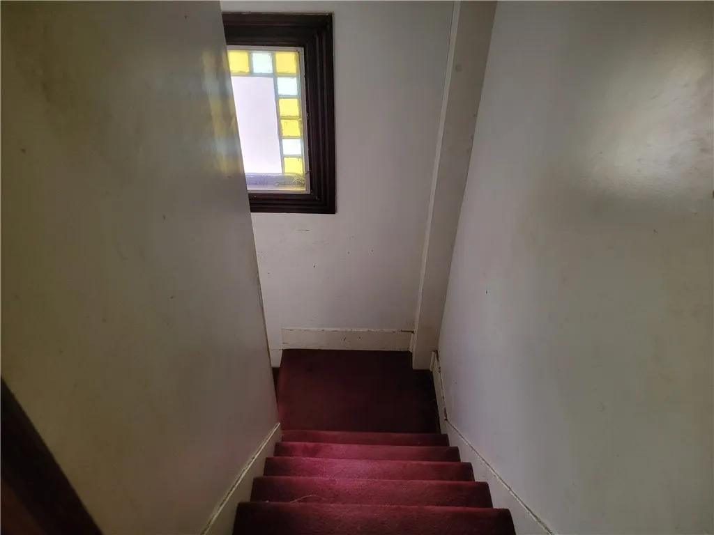 2256 Townline Road, Phelps, New York 14456, Phelps, New York 14456, 4 Bedrooms Bedrooms, 9 Rooms Rooms,1 BathroomBathrooms,Residential,For Sale,2256 Townline Road, Phelps, New York 14456,0,R1653455