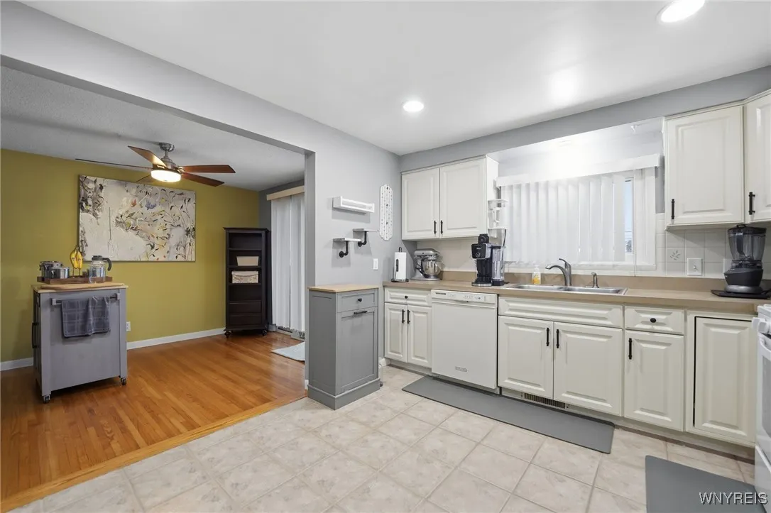 113 Maplegrove Avenue, Tonawanda, New York 14150, Tonawanda, New York 14150, 4 Bedrooms Bedrooms, 9 Rooms Rooms,2 BathroomsBathrooms,Residential,Closed,113 Maplegrove Avenue, Tonawanda, New York 14150,0,B1654297