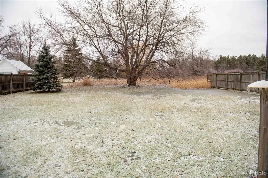 5300 Lake Avenue, Orchard Park, New York 14127, Orchard Park, New York 14127, 3 Bedrooms Bedrooms, 6 Rooms Rooms,1 BathroomBathrooms,Residential,For Sale,5300 Lake Avenue, Orchard Park, New York 14127,0,B1655870