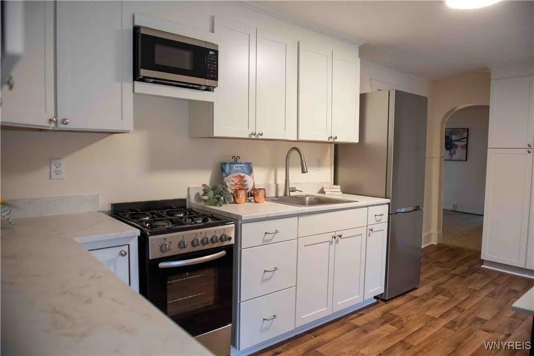 5300 Lake Avenue, Orchard Park, New York 14127, Orchard Park, New York 14127, 3 Bedrooms Bedrooms, 6 Rooms Rooms,1 BathroomBathrooms,Residential,For Sale,5300 Lake Avenue, Orchard Park, New York 14127,0,B1655870