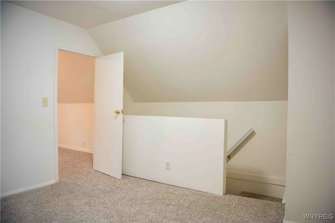 5300 Lake Avenue, Orchard Park, New York 14127, Orchard Park, New York 14127, 3 Bedrooms Bedrooms, 6 Rooms Rooms,1 BathroomBathrooms,Residential,For Sale,5300 Lake Avenue, Orchard Park, New York 14127,0,B1655870