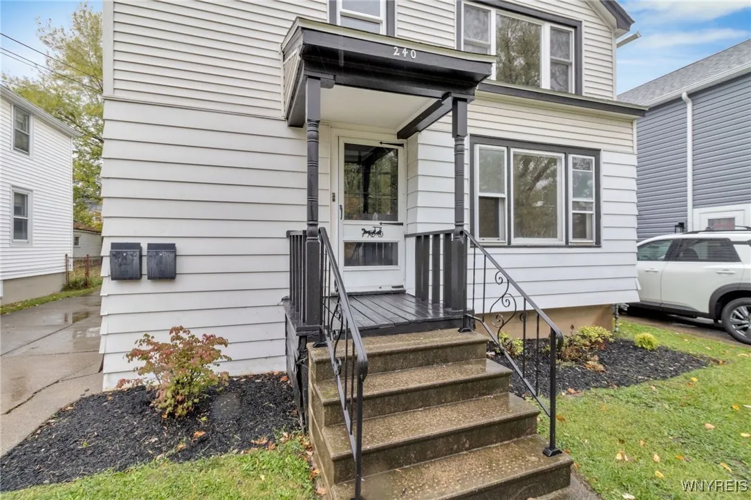 240 Callodine Avenue, Amherst, New York 14226, Amherst, New York 14226, 4 Bedrooms Bedrooms, ,2 BathroomsBathrooms,Residential,Closed,240 Callodine Avenue, Amherst, New York 14226,0,B1655869