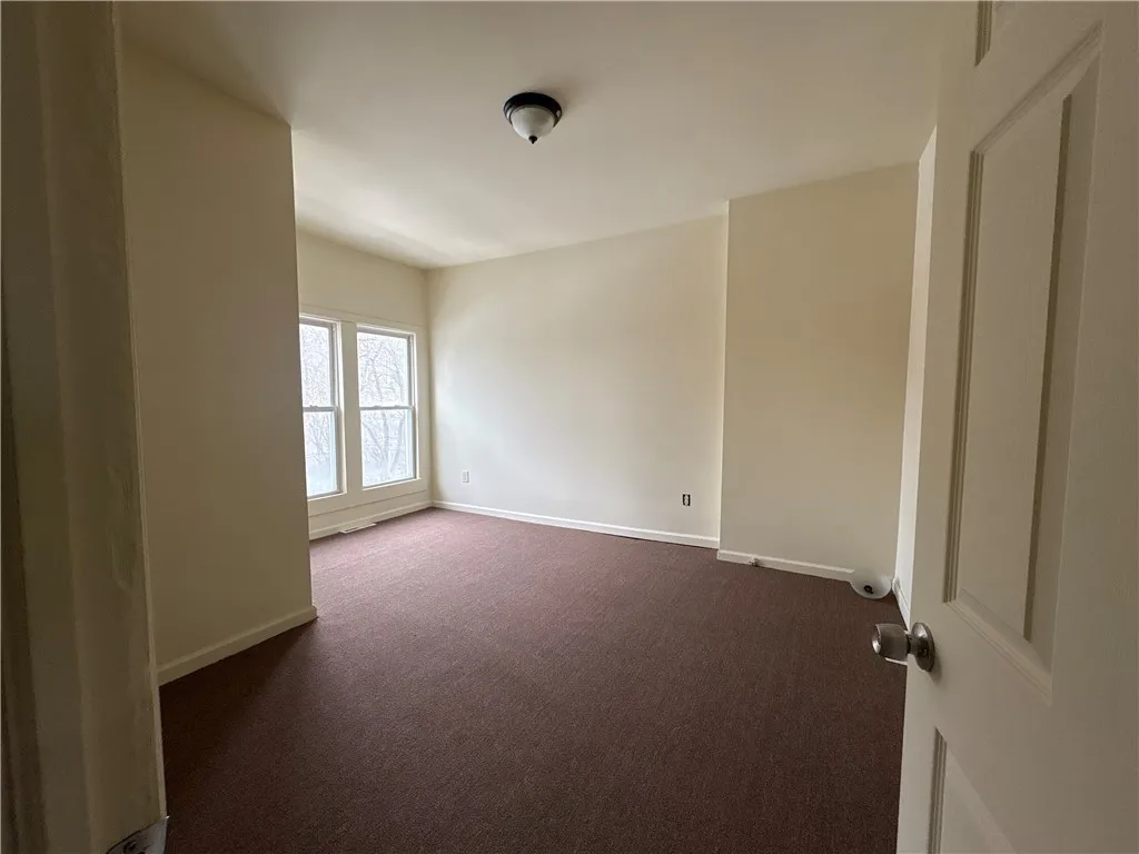 2-12 Cliff Street G, Oneonta, New York 13820, Oneonta, New York 13820, 3 Bedrooms Bedrooms, 4 Rooms Rooms,1 BathroomBathrooms,Residential Lease,For Rent,2-12 Cliff Street G, Oneonta, New York 13820,0,R1656005