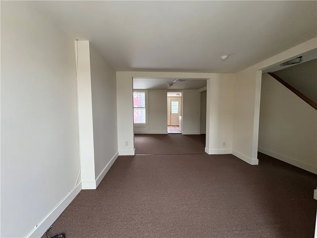 2-12 Cliff Street G, Oneonta, New York 13820, Oneonta, New York 13820, 3 Bedrooms Bedrooms, 4 Rooms Rooms,1 BathroomBathrooms,Residential Lease,For Rent,2-12 Cliff Street G, Oneonta, New York 13820,0,R1656005