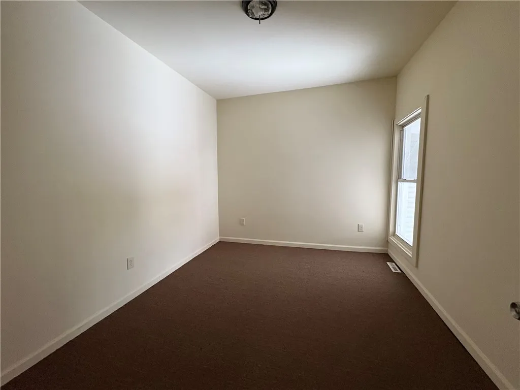 2-12 Cliff Street G, Oneonta, New York 13820, Oneonta, New York 13820, 3 Bedrooms Bedrooms, 4 Rooms Rooms,1 BathroomBathrooms,Residential Lease,For Rent,2-12 Cliff Street G, Oneonta, New York 13820,0,R1656005