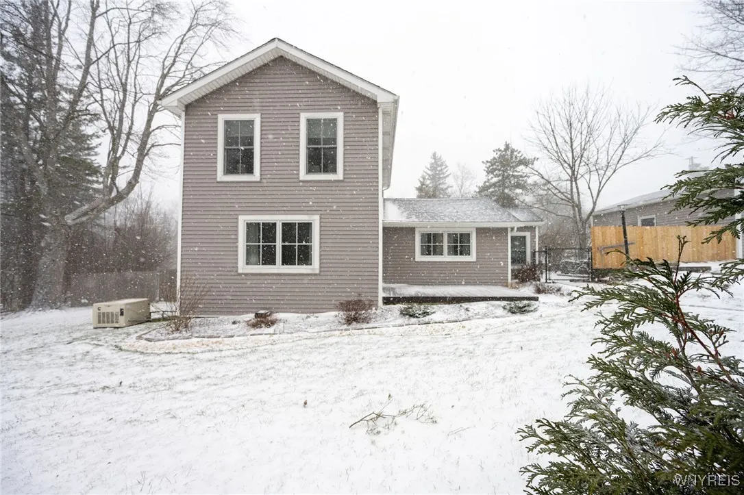 5491 Ellicott Road, Orchard Park, New York 14127, Orchard Park, New York 14127, 2 Bedrooms Bedrooms, 6 Rooms Rooms,1 BathroomBathrooms,Residential,Closed,5491 Ellicott Road, Orchard Park, New York 14127,0,B1652344