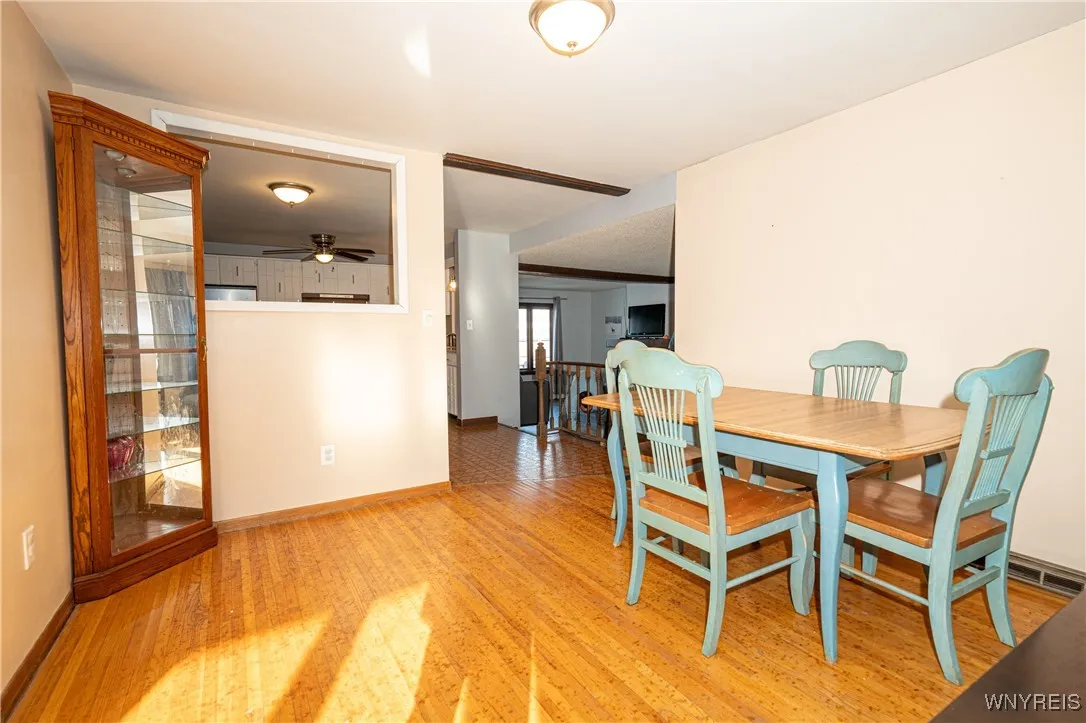 16 Oakwood Drive, Cheektowaga, New York 14227, Cheektowaga, New York 14227, 3 Bedrooms Bedrooms, 7 Rooms Rooms,1 BathroomBathrooms,Residential,For Sale,16 Oakwood Drive, Cheektowaga, New York 14227,0,B1654618