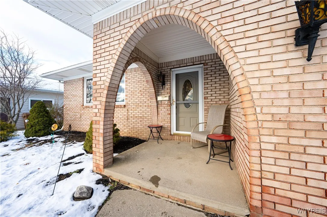 16 Oakwood Drive, Cheektowaga, New York 14227, Cheektowaga, New York 14227, 3 Bedrooms Bedrooms, 7 Rooms Rooms,1 BathroomBathrooms,Residential,For Sale,16 Oakwood Drive, Cheektowaga, New York 14227,0,B1654618
