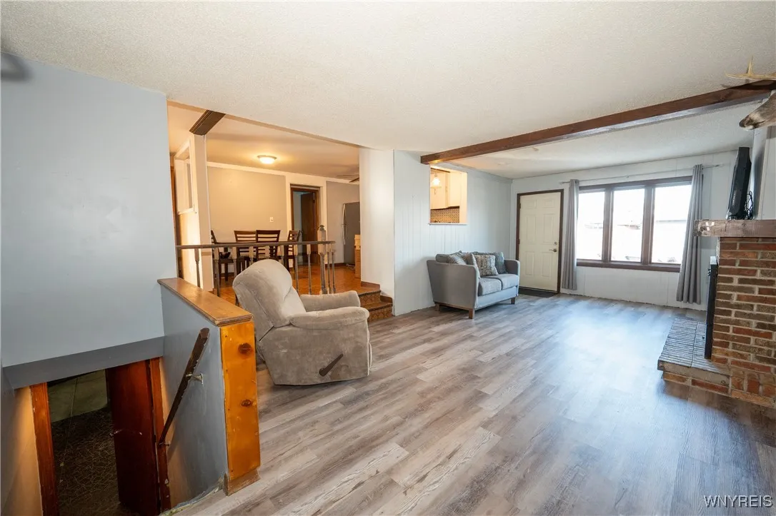 16 Oakwood Drive, Cheektowaga, New York 14227, Cheektowaga, New York 14227, 3 Bedrooms Bedrooms, 7 Rooms Rooms,1 BathroomBathrooms,Residential,For Sale,16 Oakwood Drive, Cheektowaga, New York 14227,0,B1654618