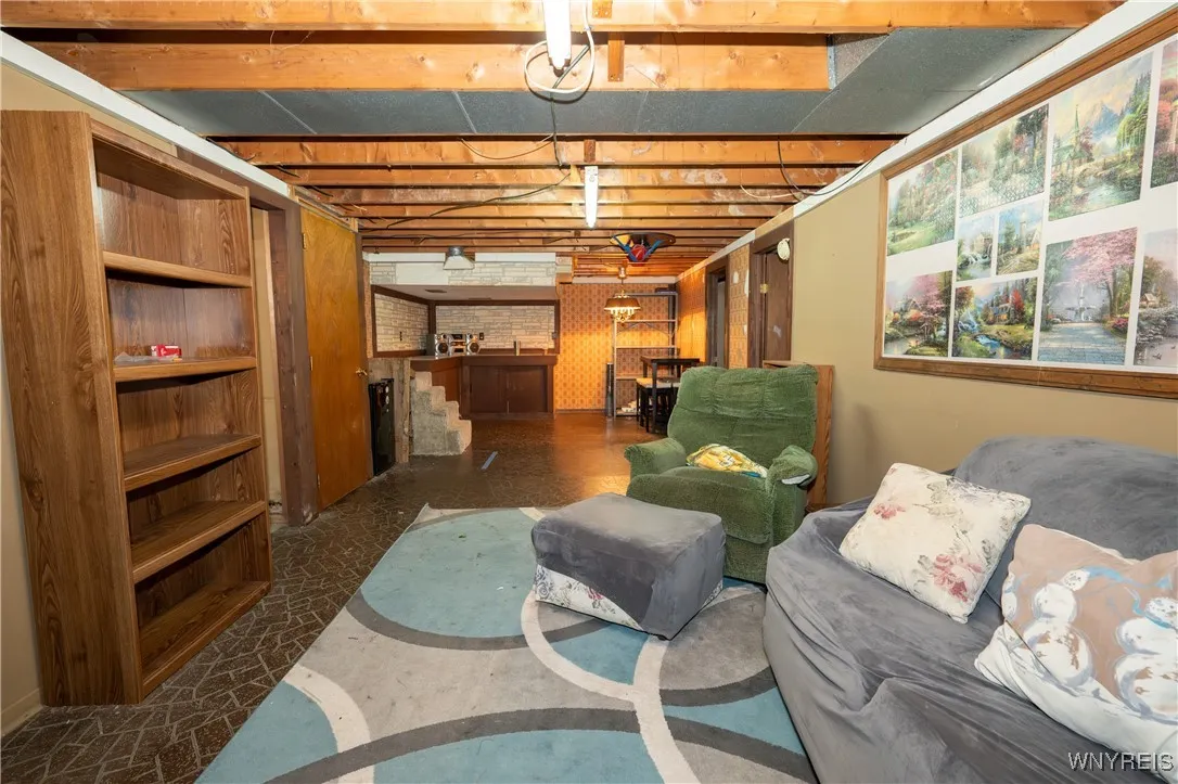 16 Oakwood Drive, Cheektowaga, New York 14227, Cheektowaga, New York 14227, 3 Bedrooms Bedrooms, 7 Rooms Rooms,1 BathroomBathrooms,Residential,For Sale,16 Oakwood Drive, Cheektowaga, New York 14227,0,B1654618