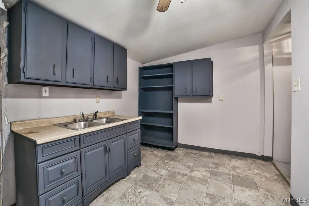 898 Genesee Street, Buffalo, New York 14211, Buffalo, New York 14211, ,Commercial Sale,For Sale,898 Genesee Street, Buffalo, New York 14211,0,B1656030