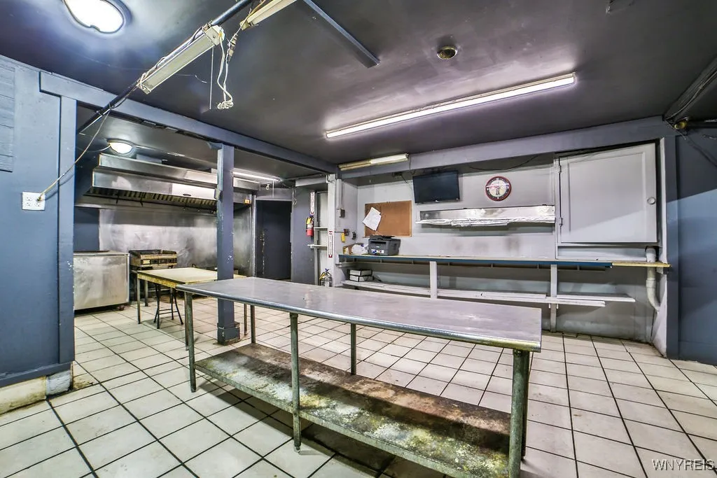 898 Genesee Street, Buffalo, New York 14211, Buffalo, New York 14211, ,Commercial Sale,For Sale,898 Genesee Street, Buffalo, New York 14211,0,B1656030