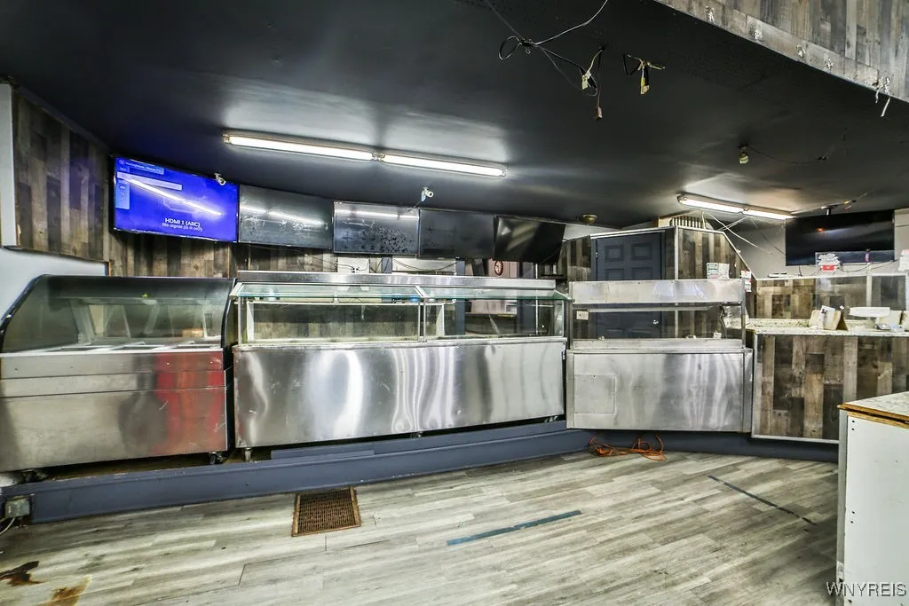 898 Genesee Street, Buffalo, New York 14211, Buffalo, New York 14211, ,Commercial Sale,For Sale,898 Genesee Street, Buffalo, New York 14211,0,B1656030