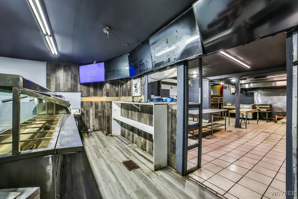 898 Genesee Street, Buffalo, New York 14211, Buffalo, New York 14211, ,Commercial Sale,For Sale,898 Genesee Street, Buffalo, New York 14211,0,B1656030