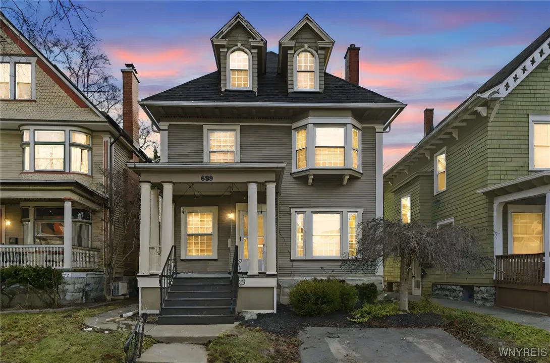 699 Richmond Avenue, Buffalo, New York 14222, Buffalo, New York 14222, 4 Bedrooms Bedrooms, 9 Rooms Rooms,1 BathroomBathrooms,Residential,Closed,699 Richmond Avenue, Buffalo, New York 14222,0,B1655831