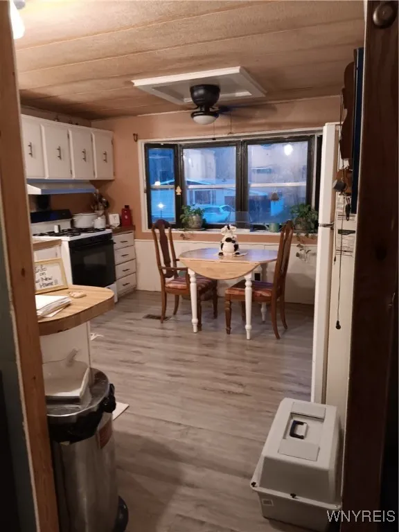 97 Bush Gardens Street, Alden, New York 14102, Alden, New York 14004, 3 Bedrooms Bedrooms, 5 Rooms Rooms,1 BathroomBathrooms,Residential,For Sale,97 Bush Gardens Street, Alden, New York 14102,0,B1656084