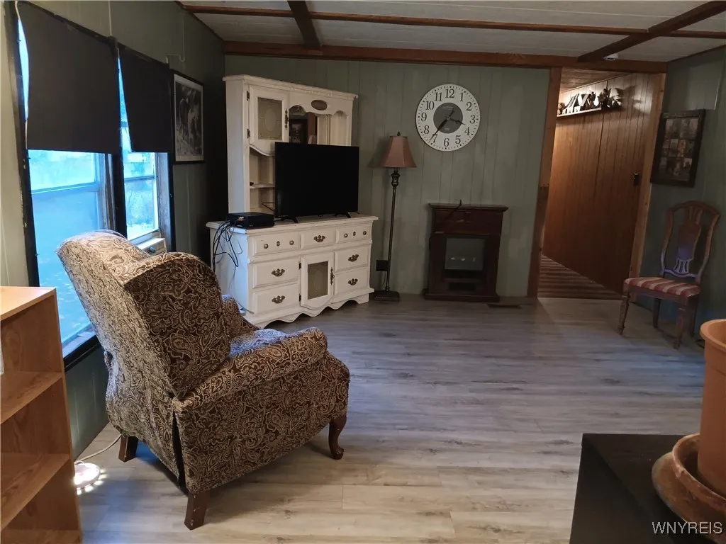 97 Bush Gardens Street, Alden, New York 14102, Alden, New York 14004, 3 Bedrooms Bedrooms, 5 Rooms Rooms,1 BathroomBathrooms,Residential,For Sale,97 Bush Gardens Street, Alden, New York 14102,0,B1656084
