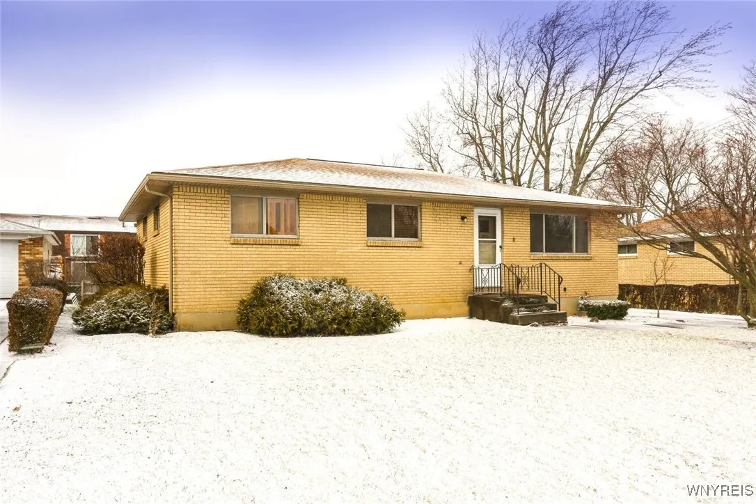 3810 Lynn Drive, Hamburg, New York 14127, Hamburg, New York 14127, 3 Bedrooms Bedrooms, 8 Rooms Rooms,1 BathroomBathrooms,Residential,Closed,3810 Lynn Drive, Hamburg, New York 14127,0,B1655645