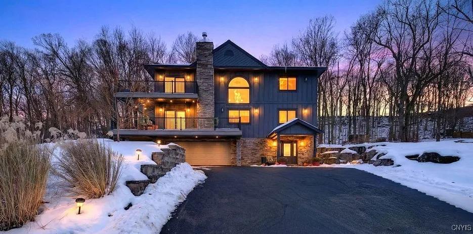 101 Alton Street, Syracuse, New York 13215, Syracuse, New York 13215, 4 Bedrooms Bedrooms, 12 Rooms Rooms,2 BathroomsBathrooms,Residential,For Sale,101 Alton Street, Syracuse, New York 13215,0,S1656031