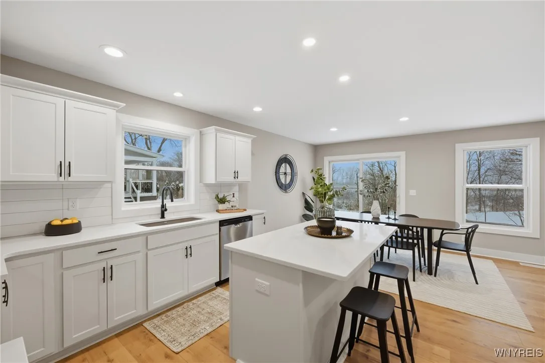 1690 Center Road, West Seneca, New York 14224, West Seneca, New York 14224, 3 Bedrooms Bedrooms, 9 Rooms Rooms,2 BathroomsBathrooms,Residential,Closed,1690 Center Road, West Seneca, New York 14224,0,B1656261