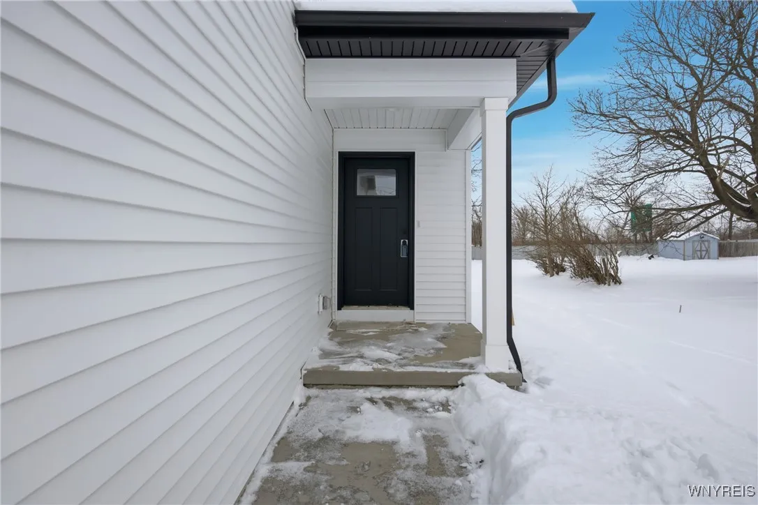 1690 Center Road, West Seneca, New York 14224, West Seneca, New York 14224, 3 Bedrooms Bedrooms, 9 Rooms Rooms,2 BathroomsBathrooms,Residential,Closed,1690 Center Road, West Seneca, New York 14224,0,B1656261