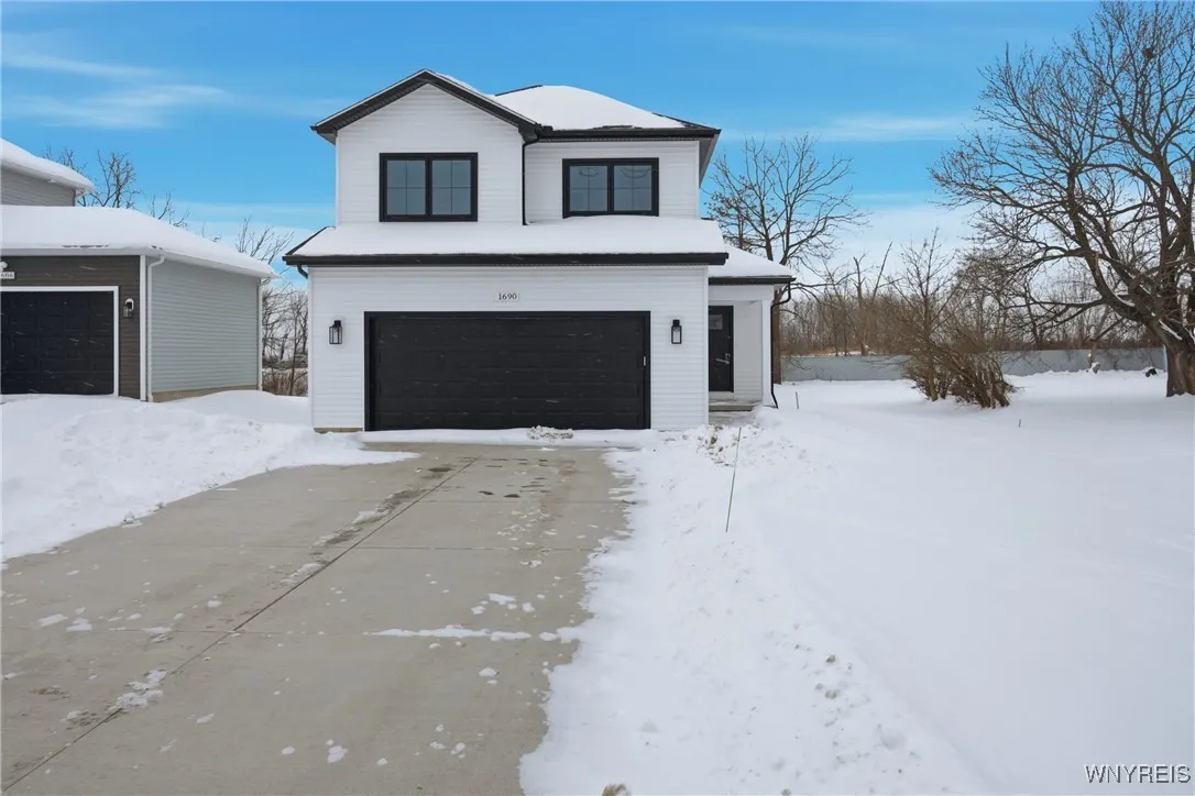 1690 Center Road, West Seneca, New York 14224, West Seneca, New York 14224, 3 Bedrooms Bedrooms, 9 Rooms Rooms,2 BathroomsBathrooms,Residential,Closed,1690 Center Road, West Seneca, New York 14224,0,B1656261