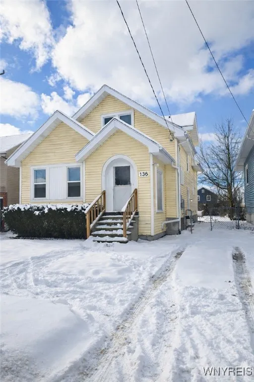 136 Springville Avenue, Amherst, New York 14226, Amherst, New York 14226, 6 Bedrooms Bedrooms, 8 Rooms Rooms,1 BathroomBathrooms,Residential Lease,Closed,136 Springville Avenue, Amherst, New York 14226,0,B1656503