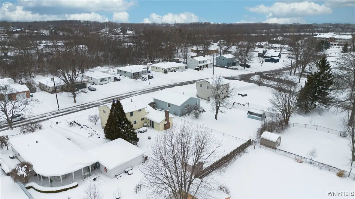 5035 Clarice Drive, Hamburg, New York 14075, Hamburg, New York 14075, 3 Bedrooms Bedrooms, 6 Rooms Rooms,1 BathroomBathrooms,Residential,Closed,5035 Clarice Drive, Hamburg, New York 14075,0,B1656296