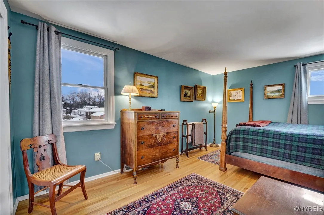 REAL HARDWOOD FLOORS IN THIS BEDROOM