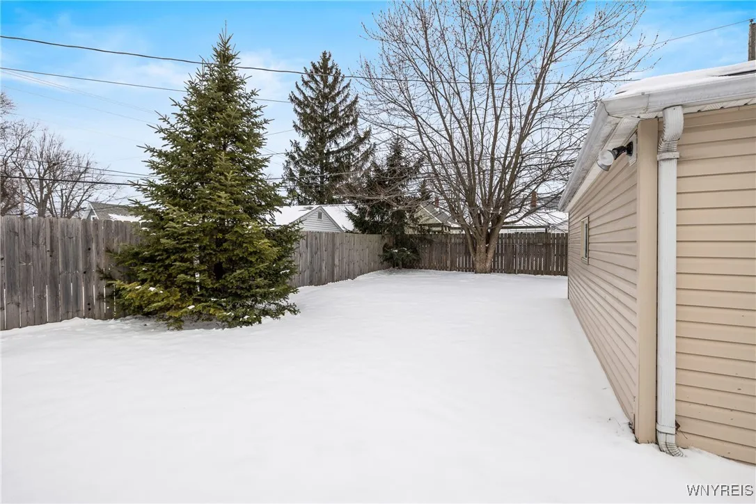 141 Midland Avenue, Tonawanda, New York 14223, Tonawanda, New York 14223, 3 Bedrooms Bedrooms, 6 Rooms Rooms,1 BathroomBathrooms,Residential,Closed,141 Midland Avenue, Tonawanda, New York 14223,0,B1656487