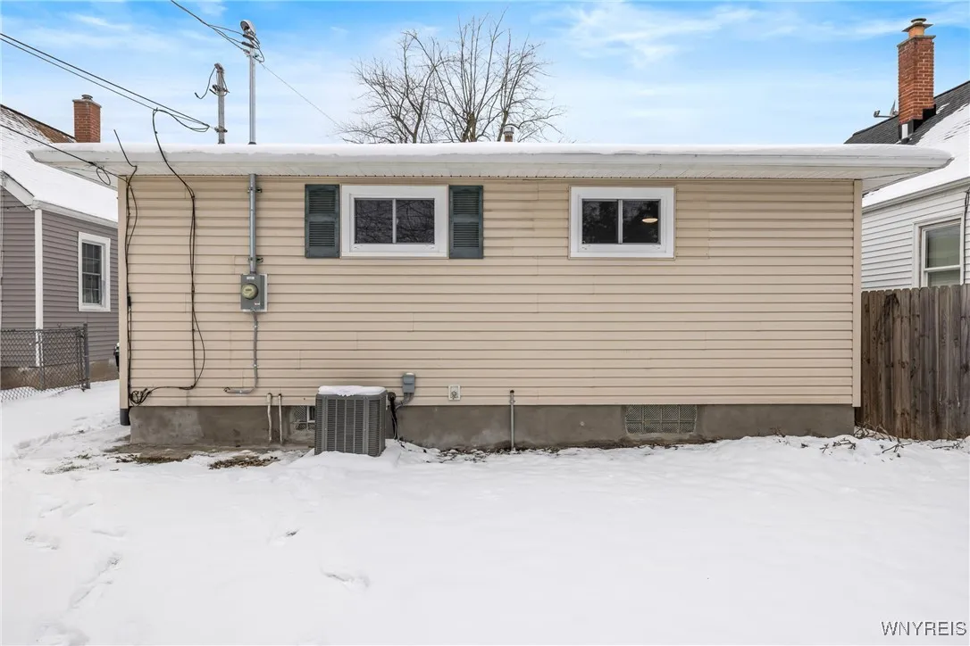 141 Midland Avenue, Tonawanda, New York 14223, Tonawanda, New York 14223, 3 Bedrooms Bedrooms, 6 Rooms Rooms,1 BathroomBathrooms,Residential,Closed,141 Midland Avenue, Tonawanda, New York 14223,0,B1656487