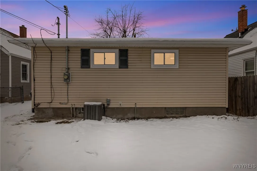 141 Midland Avenue, Tonawanda, New York 14223, Tonawanda, New York 14223, 3 Bedrooms Bedrooms, 6 Rooms Rooms,1 BathroomBathrooms,Residential,Closed,141 Midland Avenue, Tonawanda, New York 14223,0,B1656487