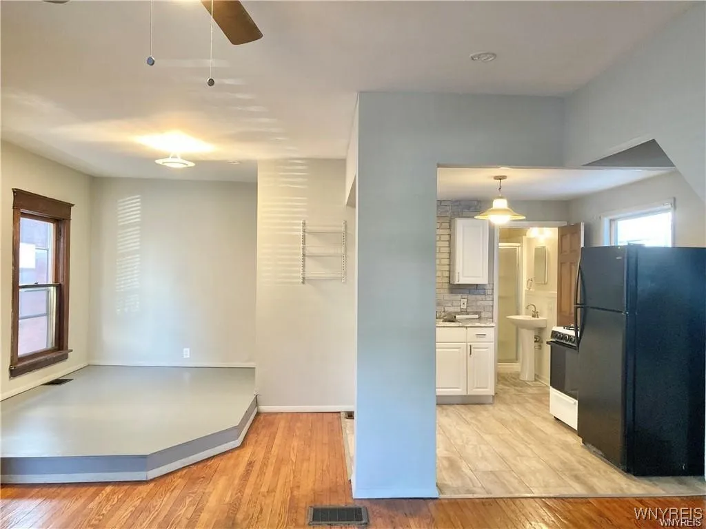 1042 Elmwood Avenue, Buffalo, New York 14222, Buffalo, New York 14222, 3 Bedrooms Bedrooms, ,4 BathroomsBathrooms,Residential,Closed,1042 Elmwood Avenue, Buffalo, New York 14222,0,B1656534