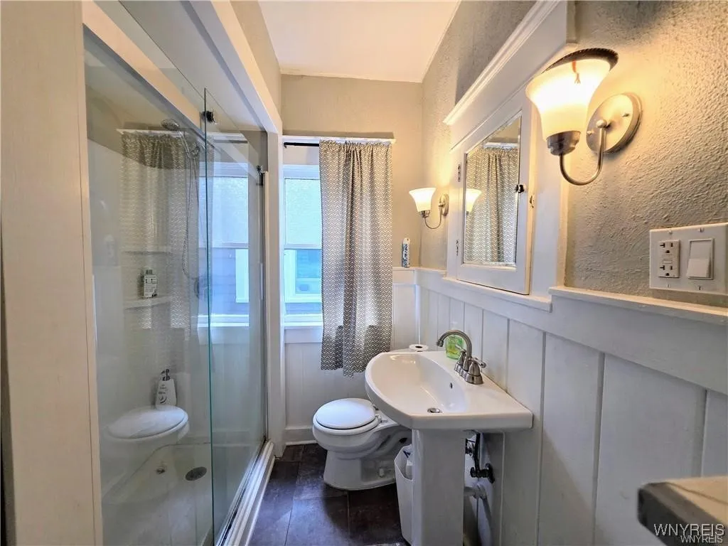 1042 Elmwood Avenue, Buffalo, New York 14222, Buffalo, New York 14222, 3 Bedrooms Bedrooms, ,4 BathroomsBathrooms,Residential,Closed,1042 Elmwood Avenue, Buffalo, New York 14222,0,B1656534