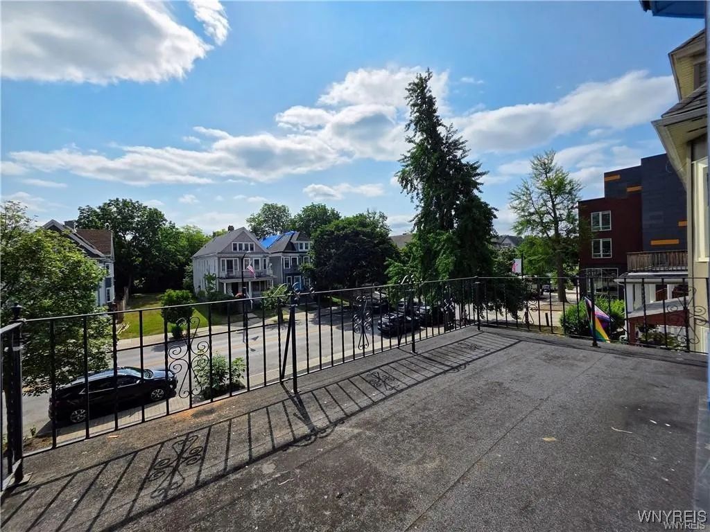 1042 Elmwood Avenue, Buffalo, New York 14222, Buffalo, New York 14222, 3 Bedrooms Bedrooms, ,4 BathroomsBathrooms,Residential,Closed,1042 Elmwood Avenue, Buffalo, New York 14222,0,B1656534