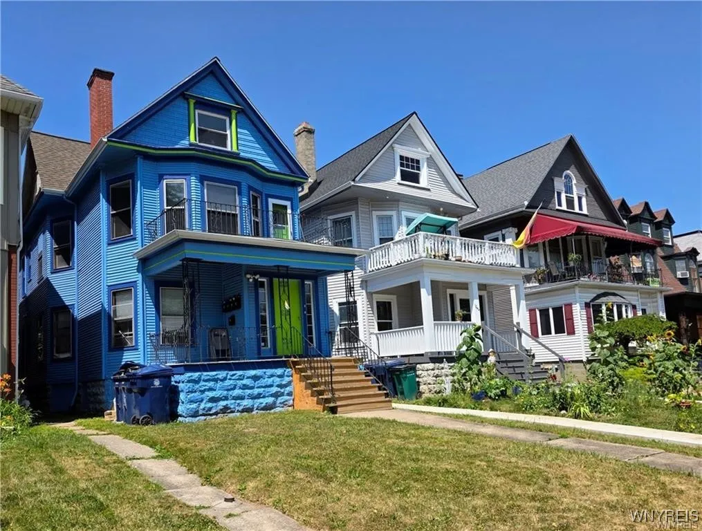 1042 Elmwood Avenue, Buffalo, New York 14222, Buffalo, New York 14222, 3 Bedrooms Bedrooms, ,4 BathroomsBathrooms,Residential,Closed,1042 Elmwood Avenue, Buffalo, New York 14222,0,B1656534