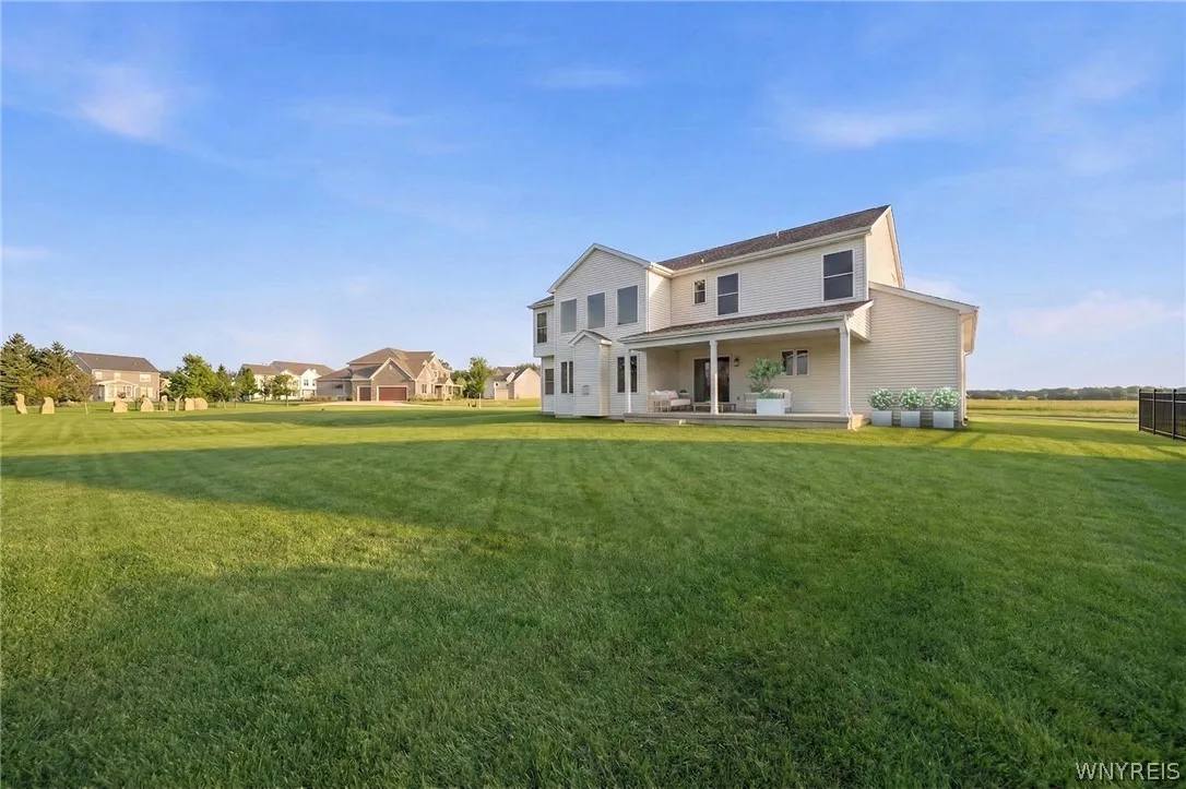 5631 Dorothy Circle, Clarence, New York 14032, Clarence, New York 14032, 4 Bedrooms Bedrooms, 10 Rooms Rooms,3 BathroomsBathrooms,Residential,Closed,5631 Dorothy Circle, Clarence, New York 14032,0,B1656557