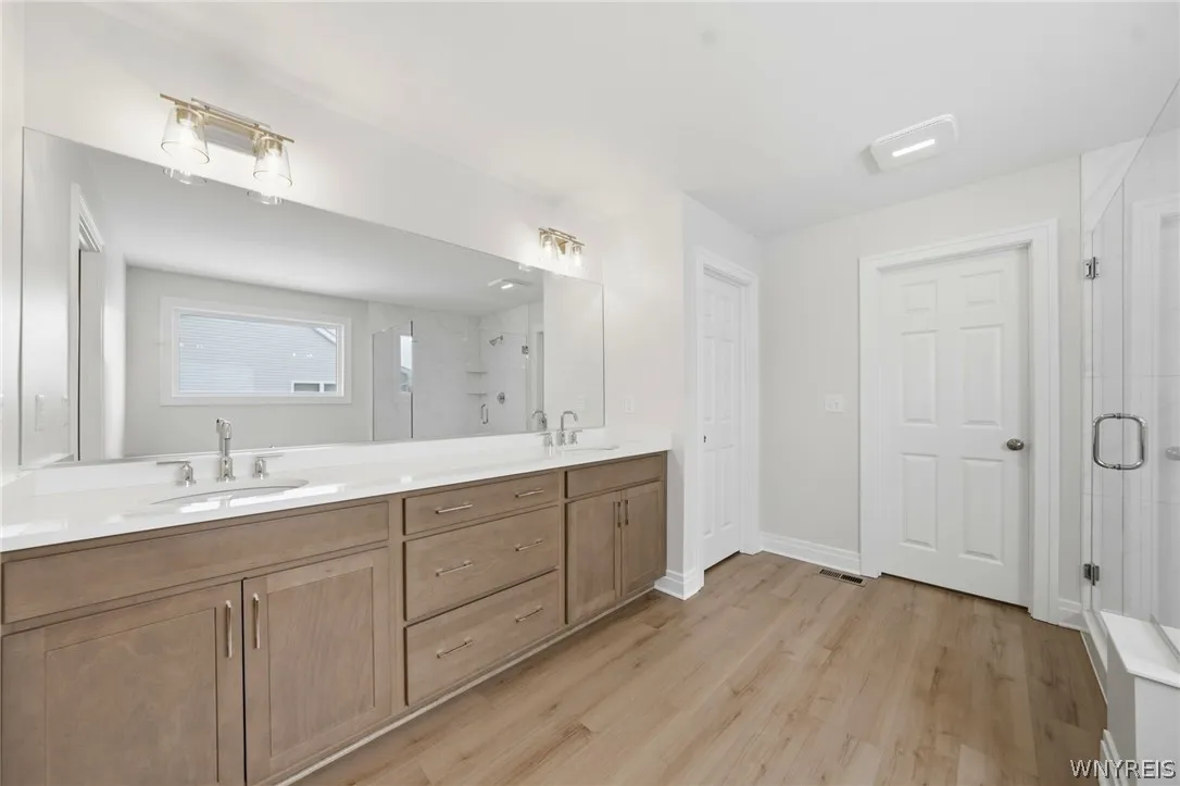 5631 Dorothy Circle, Clarence, New York 14032, Clarence, New York 14032, 4 Bedrooms Bedrooms, 10 Rooms Rooms,3 BathroomsBathrooms,Residential,Closed,5631 Dorothy Circle, Clarence, New York 14032,0,B1656557