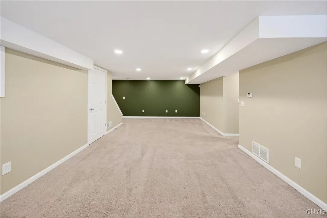 7939 Walnut Place, Clay, New York 13090, Clay, New York 13090, 3 Bedrooms Bedrooms, 8 Rooms Rooms,2 BathroomsBathrooms,Residential,Closed,7939 Walnut Place, Clay, New York 13090,0,S1656736