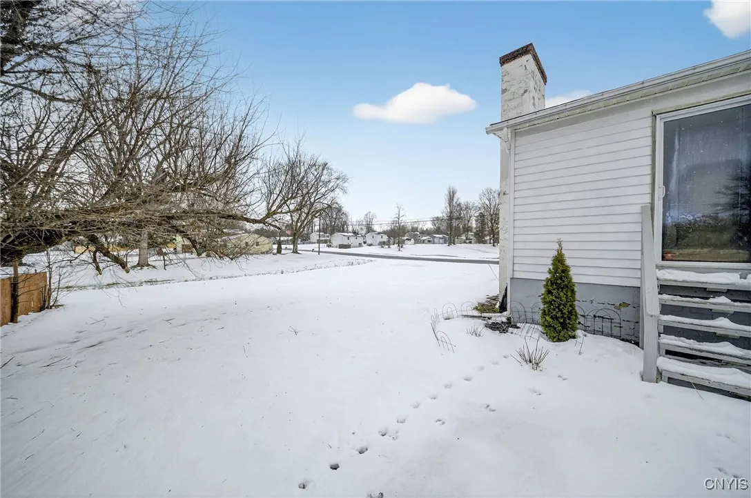7939 Walnut Place, Clay, New York 13090, Clay, New York 13090, 3 Bedrooms Bedrooms, 8 Rooms Rooms,2 BathroomsBathrooms,Residential,Closed,7939 Walnut Place, Clay, New York 13090,0,S1656736