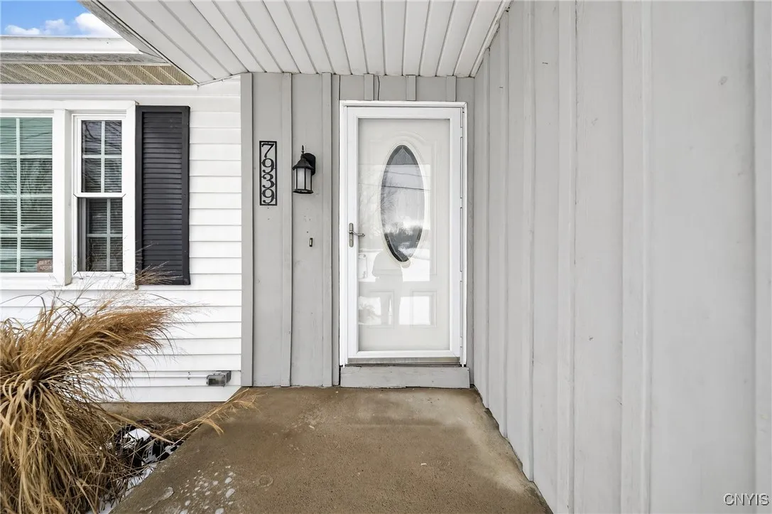 7939 Walnut Place, Clay, New York 13090, Clay, New York 13090, 3 Bedrooms Bedrooms, 8 Rooms Rooms,2 BathroomsBathrooms,Residential,Closed,7939 Walnut Place, Clay, New York 13090,0,S1656736