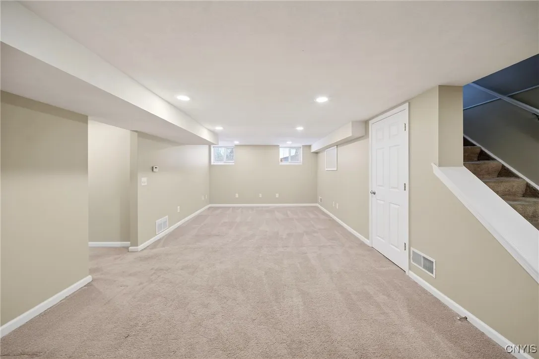 7939 Walnut Place, Clay, New York 13090, Clay, New York 13090, 3 Bedrooms Bedrooms, 8 Rooms Rooms,2 BathroomsBathrooms,Residential,Closed,7939 Walnut Place, Clay, New York 13090,0,S1656736
