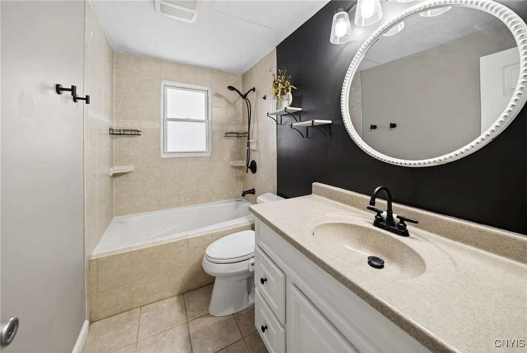 7939 Walnut Place, Clay, New York 13090, Clay, New York 13090, 3 Bedrooms Bedrooms, 8 Rooms Rooms,2 BathroomsBathrooms,Residential,Closed,7939 Walnut Place, Clay, New York 13090,0,S1656736