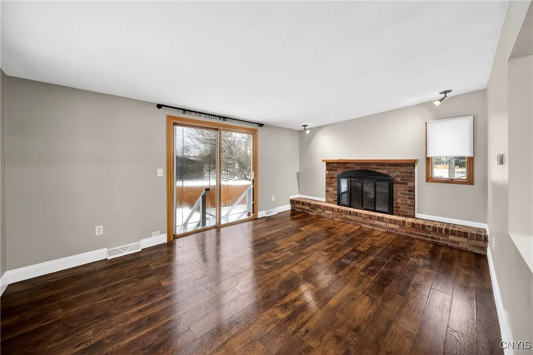 7939 Walnut Place, Clay, New York 13090, Clay, New York 13090, 3 Bedrooms Bedrooms, 8 Rooms Rooms,2 BathroomsBathrooms,Residential,Closed,7939 Walnut Place, Clay, New York 13090,0,S1656736