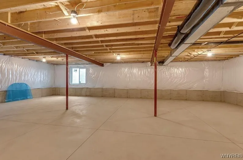4915 Waterford Lane, Hamburg, New York 14075, Hamburg, New York 14075, 3 Bedrooms Bedrooms, 7 Rooms Rooms,2 BathroomsBathrooms,Residential,For Sale,4915 Waterford Lane, Hamburg, New York 14075,0,B1656786