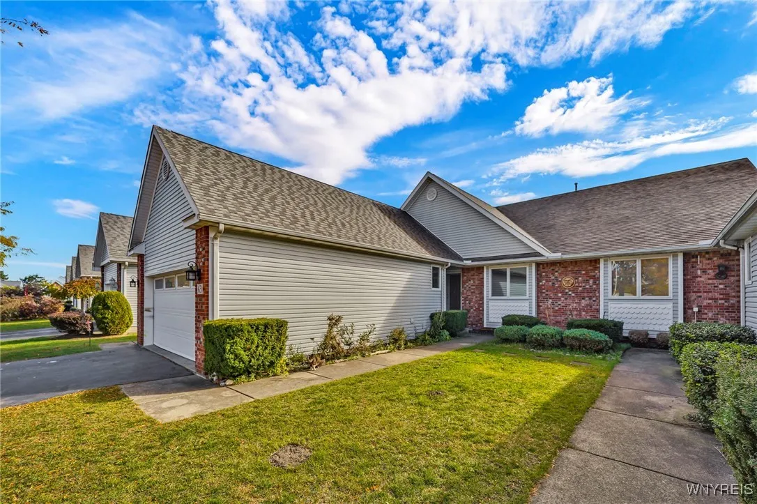 63 Niagara Shore Drive, Tonawanda, New York 14150, Tonawanda, New York 14150, 2 Bedrooms Bedrooms, 7 Rooms Rooms,2 BathroomsBathrooms,Residential,For Sale,63 Niagara Shore Drive, Tonawanda, New York 14150,0,B1656925